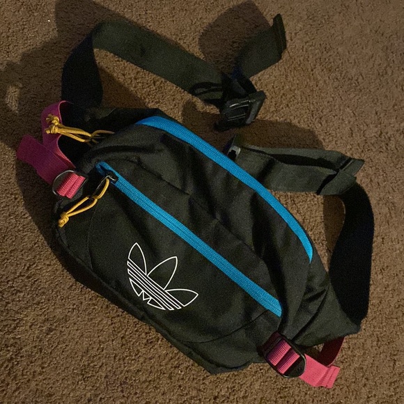 Addidas belt bag/ bum bag - Picture 5 of 16